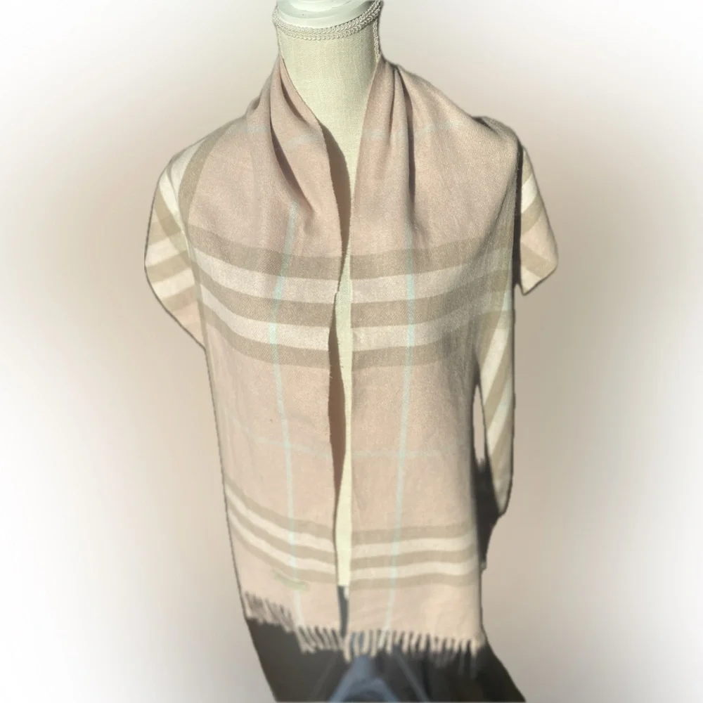 BURBERRY Cashmere Blush Pink Nova CHECK Scarf🔥Huge🔥Excellent Condition🔥75”x14 - Picture 4 of 11